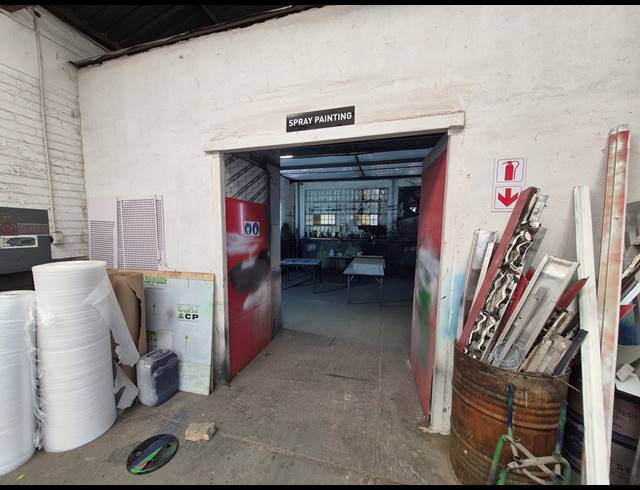 1,000M² WAREHOUSE FOR SALE IN BENROSE